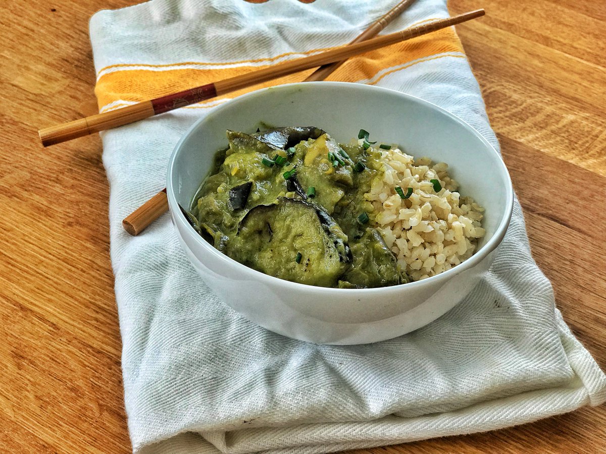 Sick asss Thai Green Curry with Eggplant #Curry #thaifood craftlog.com/us/cooking/egg…