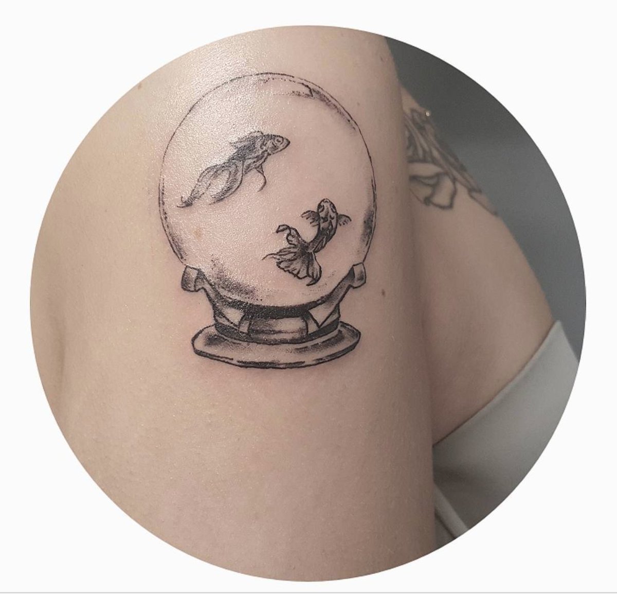 Find beauty in simplicity. @janegodfreytattoos kills the white space/micro tattoo game. Call to book today!