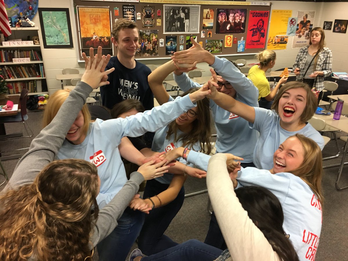 PMHSLitandLearn's tweet photo. One year ago today was the day we played baseball in lunch for the first time and did funny high-five pictures. #pmhsffc https://t.co/X6ftjk9YTL