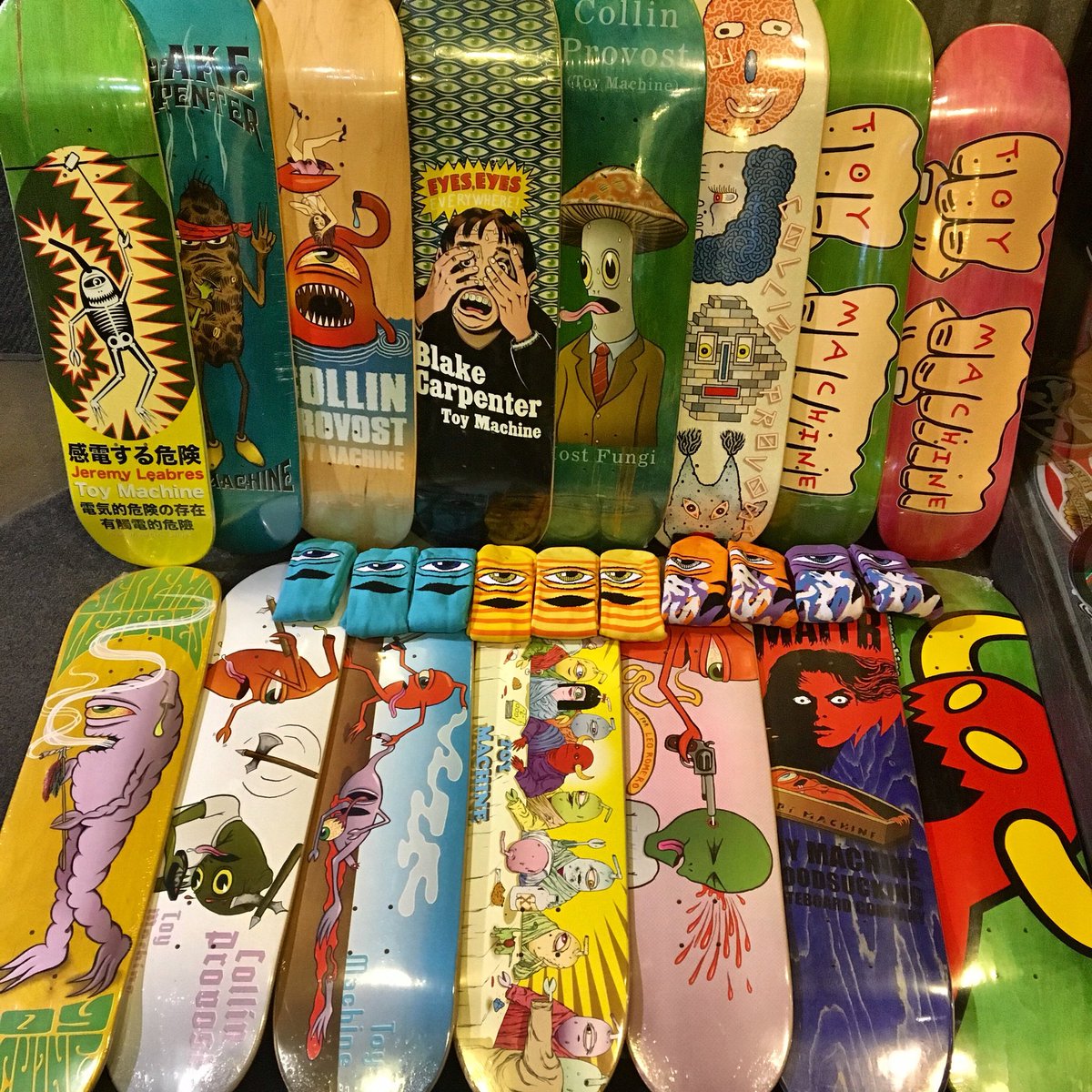 Skatelab's tweet photo. Nice @toymachine fill in today. Buy any deck and skate free. #20yearsofskatelab #simivalley https://t.co/p6ca2XziWF