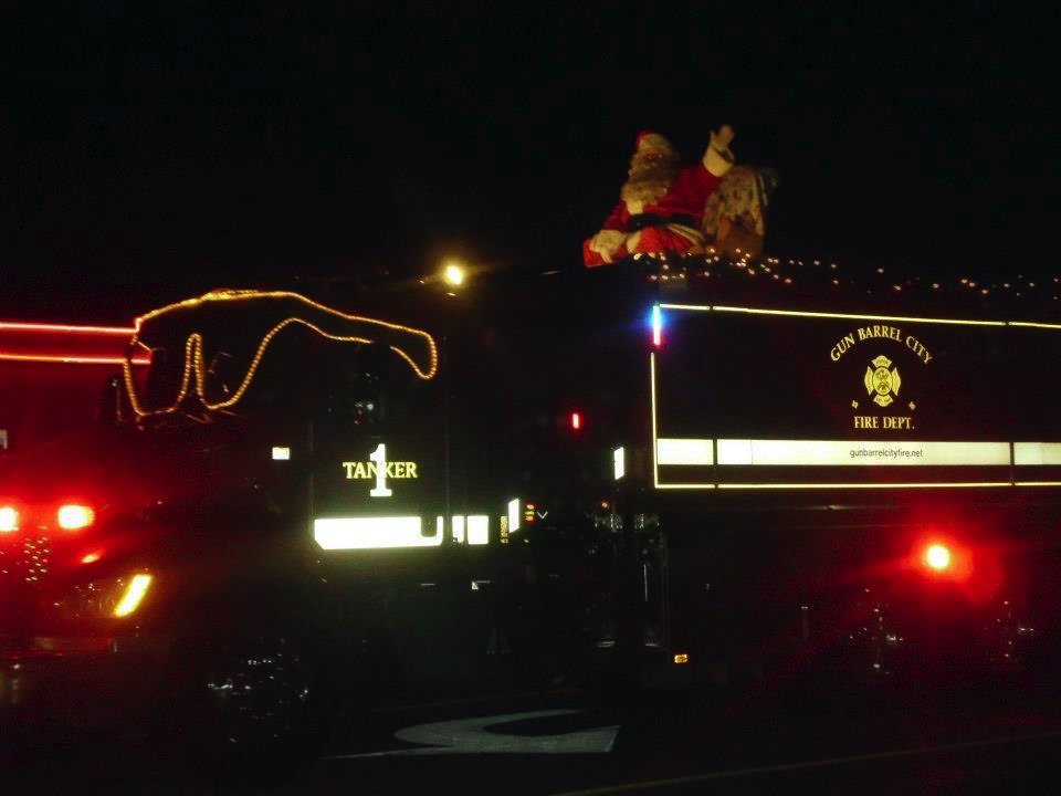 cochransgbc's tweet photo. Gun Barrel City Annual Christmas Parade Saturday 6:00 p.m. https://t.co/mj4B3edVoE