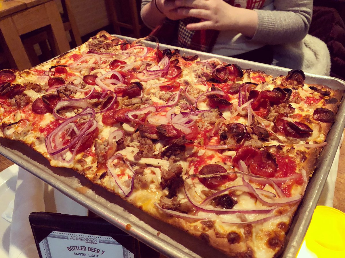 PassportGoals's tweet photo. Hello #NewYorkCity 🍕 https://t.co/EUVj6GKUcj