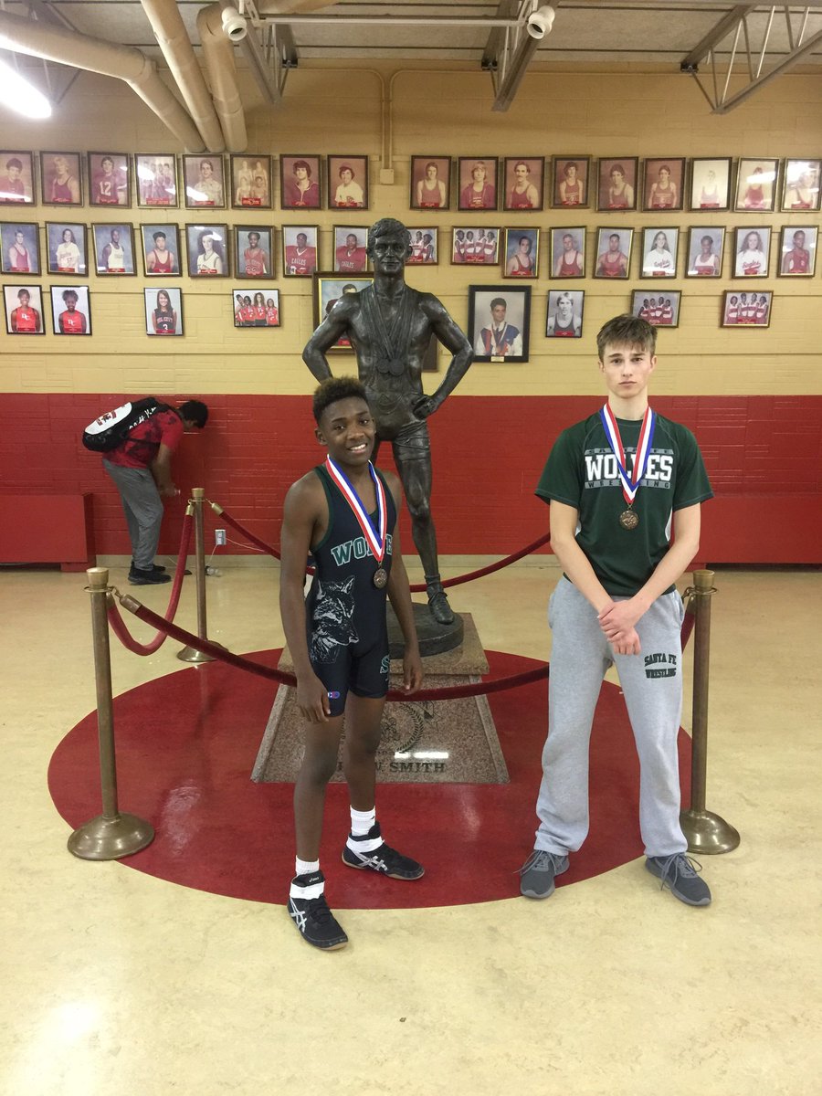 yellowline503's tweet photo. At Del City HS JV Tourn. 106- Jaden Grayson. 3rd place. 113-Josh Stitzel 3rd place. Go Wolves! @sfwolves_sports https://t.co/k8NYBHQpe8