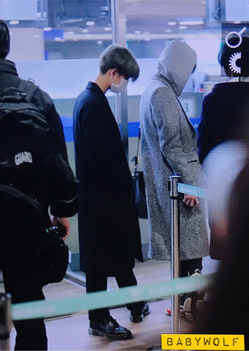 LLO_0510's tweet photo. 배진영 롱코트 주것따 https://t.co/4HOYNXwpA9