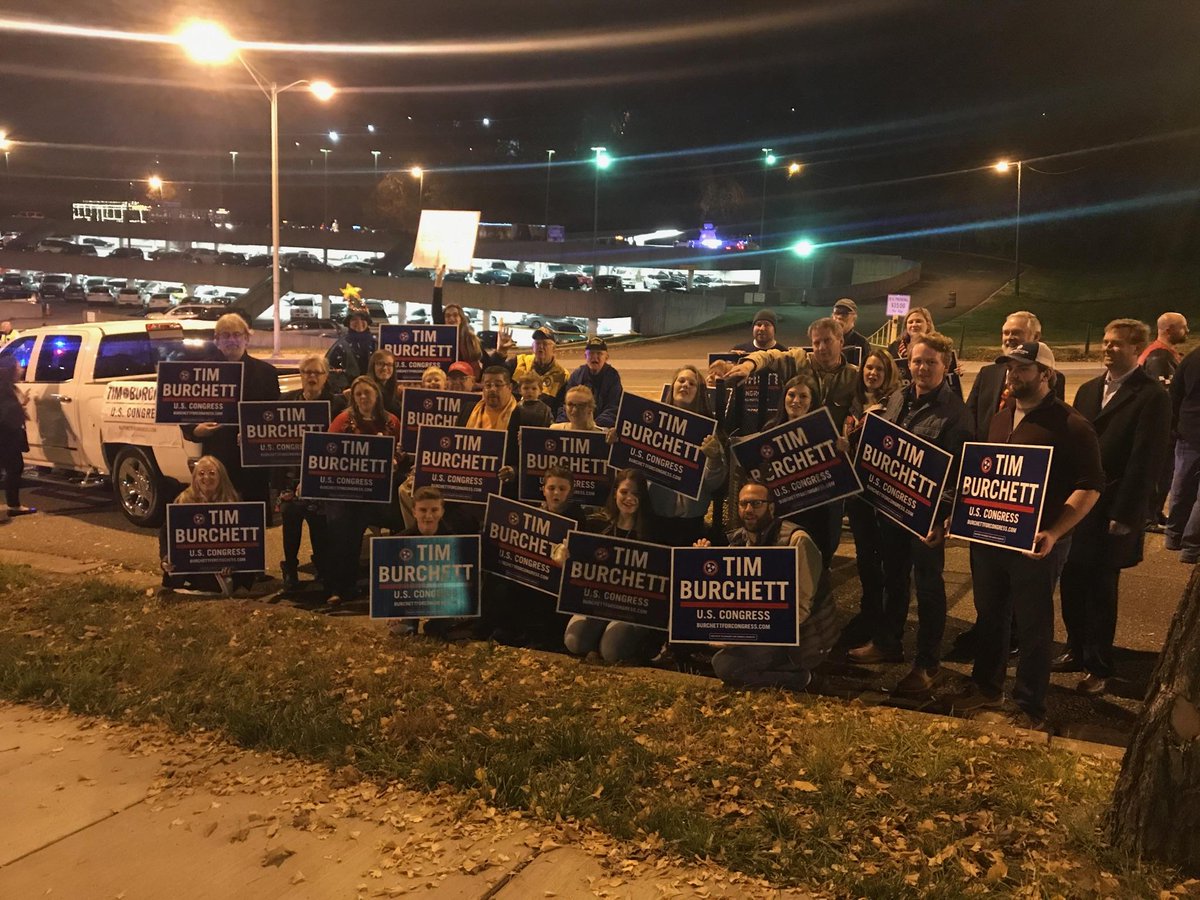 VoteBurchett's tweet photo. Look for @timburchett and the #VoteBurchett crew in the #wivkCHRISTmasParade2017 https://t.co/AZOoj6DEVG