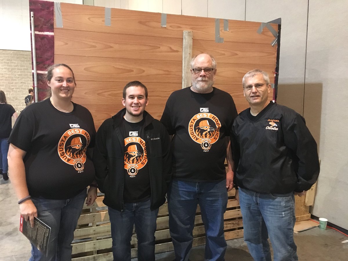 ahs_robotics's tweet photo. Our awesome mentors after a long day. Kudos to them for helping us! 💕 #Crossfire2017 #BESTRobotics https://t.co/BHBysXj5Le