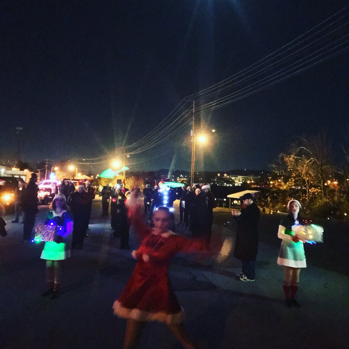 SissonvilleBand's tweet photo. Merry Christmas, Dunbar! 🎅🏻🎄 https://t.co/33iQ66ZlLu