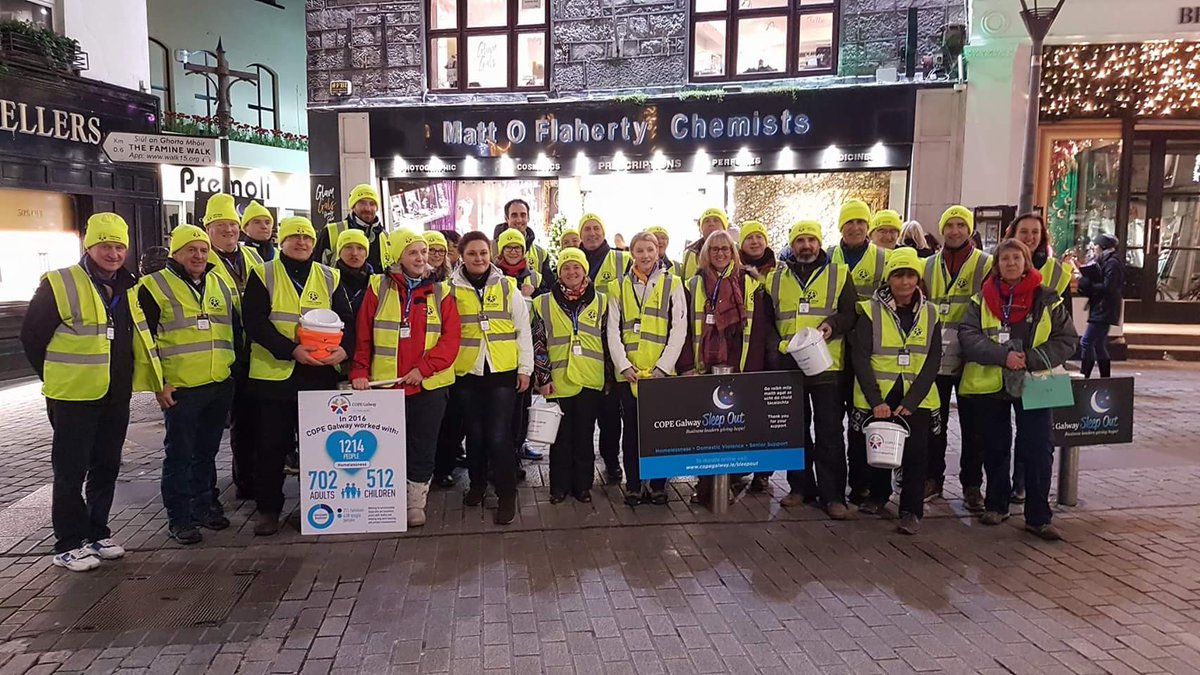 BrendanKennyyy's tweet photo. Spare a thought for the @COPEGalway #SleepOut2017 participants tonight ❄ raising funds to tackle homelessness in #Galway #LateLateToyShow https://t.co/5bBF9toslL