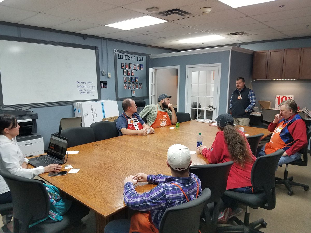 laurence_lance's tweet photo. Thanks for the great product knowledge @tuffshed #itstosimple #wecangetit  #armyofone @Brad_Peebles @thursonwanghd @TerenceGreenHD https://t.co/IBCNP5qoSo