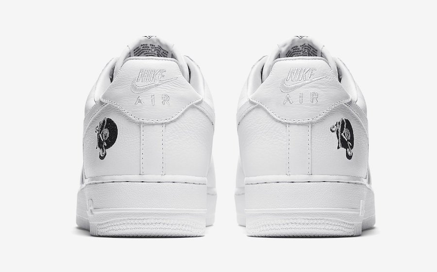 SneakerScouts's tweet photo. #RestockThe Nike Air Force 1 07 'Roc-A-Fella' is now available via @footlocker! https://t.co/CCEcSzndBh https://t.co/tp5PJ95Ozb