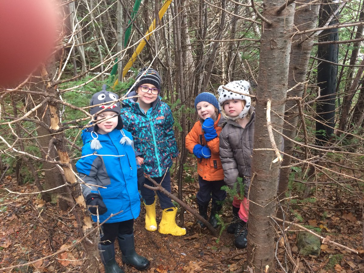 AMcGKinder's tweet photo. Dramatic play at it’s finest! TRex restaurant now serving ribs, pizza and pasta....take-out and delivery:) #imaginationplus @NLESDCA @SFOAschool https://t.co/99dHQzj5fL
