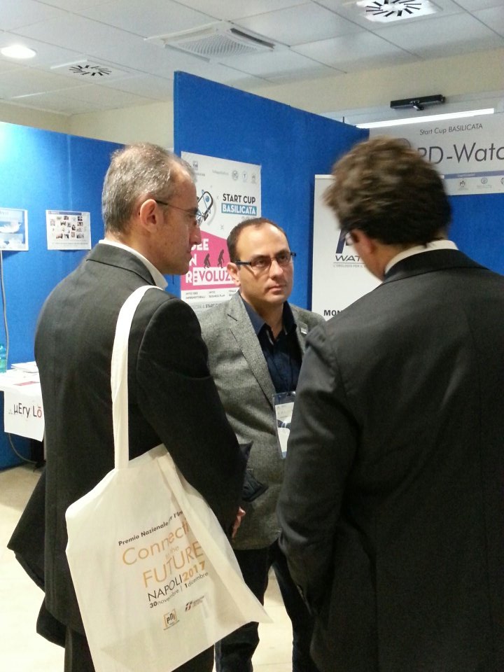 biomedical_lab's tweet photo. Siamo orgogliosi di aver rappresentato la #Basilicata con #pdwatch al @PNICube e siamo felici di aver vinto il premio "Innovazione Health Care". Lavoreremo sin da subito per cercare di migliorare ancora di più la gestione clinica dei pazienti con #Parkinson con il nostro device https://t.co/CsNE4Q6dIP