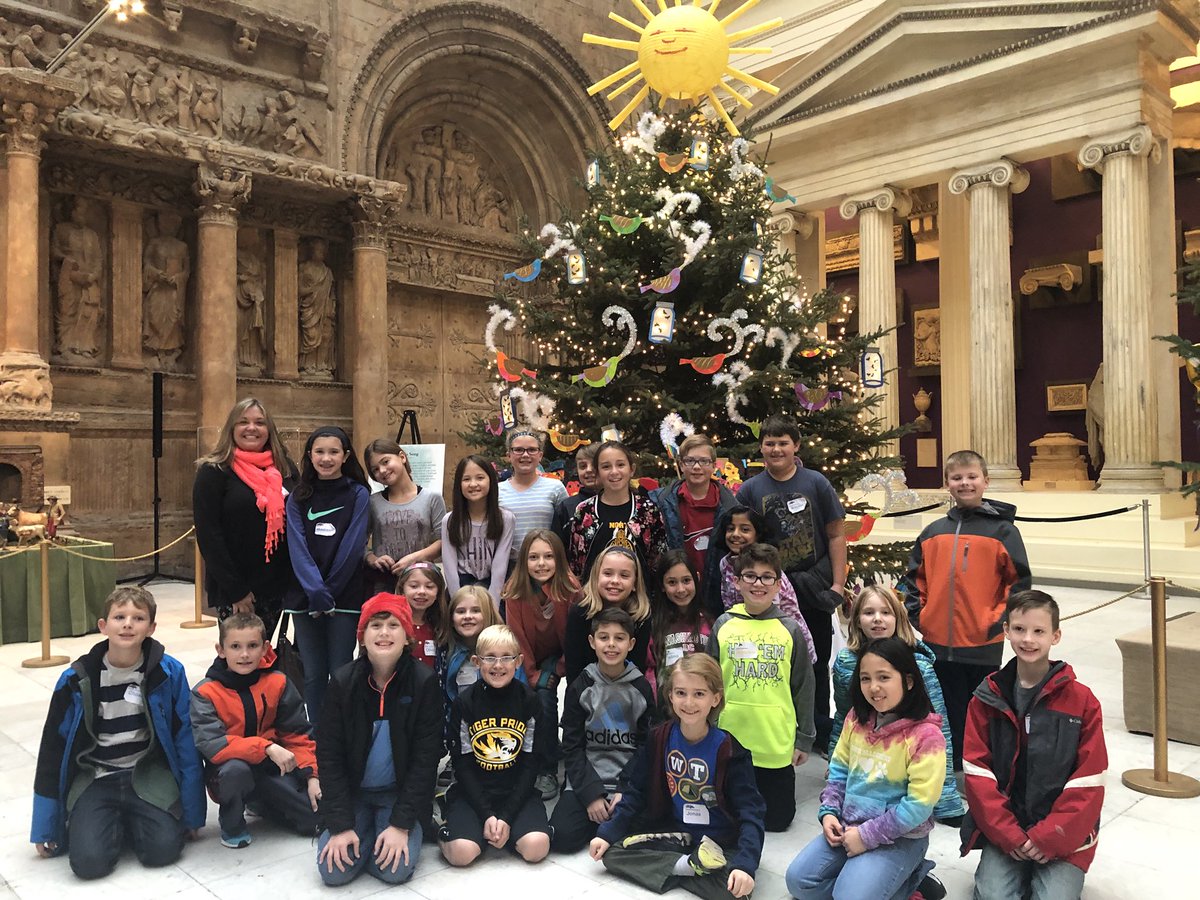 PeeblesElem's tweet photo. 4th graders head to Pittsburgh for an Art Smart field trip #onbestbehavior #wehadfun https://t.co/MTi34xpVHh