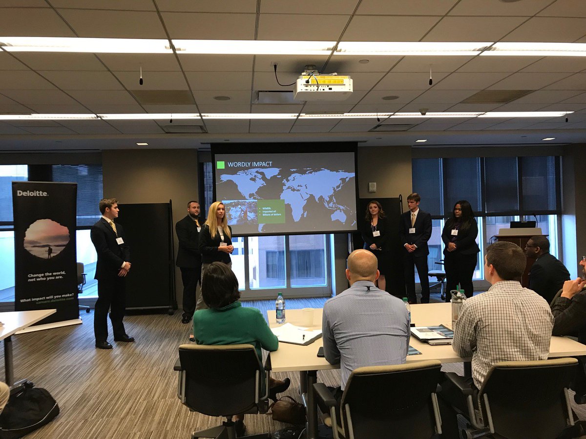 👏 Congrats to these #LSU accounting students who earned a spot in Deloitte's 2018 National Audit Innovation Campus Challenge.
lsul.su/2ANOSkv
@LSUOursoCollege