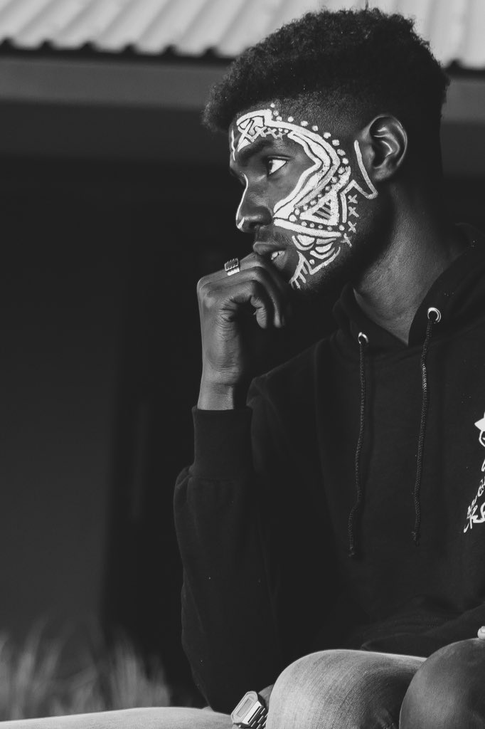 FallofMichael's tweet photo. Up to mischief 😈
📸: @Ishanpepe + edits by me. https://t.co/L4xvtOADHw