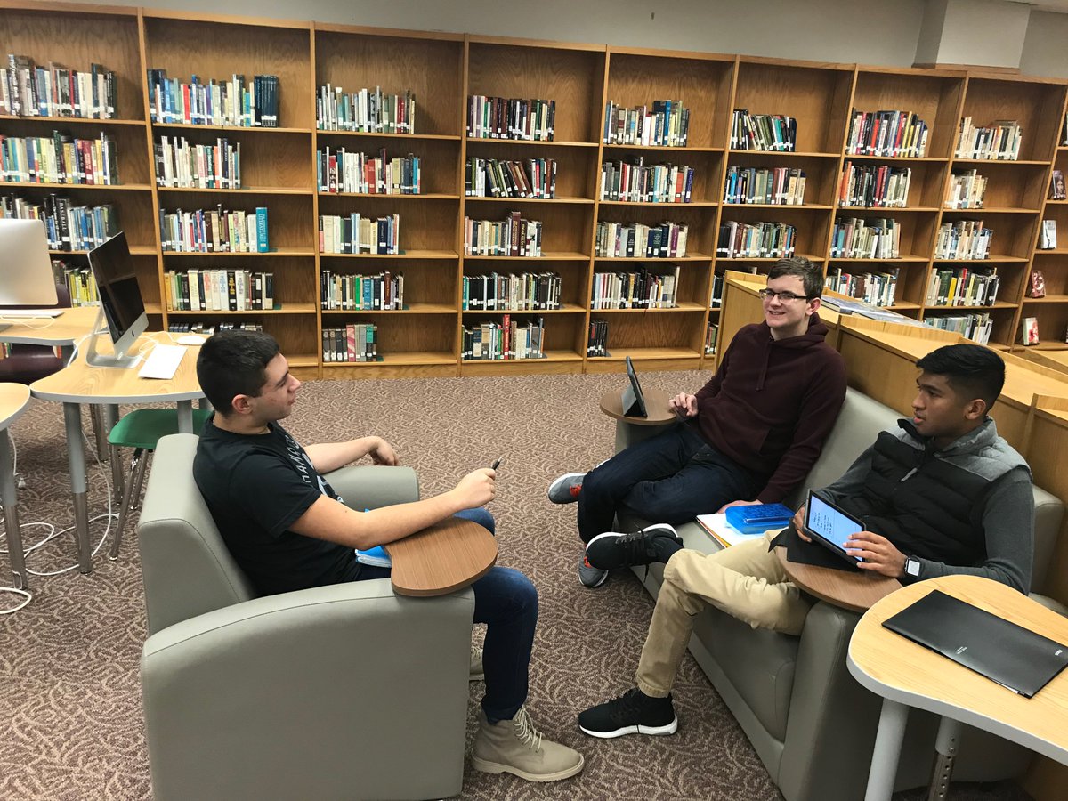 TERRANCESHEPLER's tweet photo. More photos from our new addition to our Multi Media Center!! #SSDTech #flexibleseating #edtech https://t.co/3s5CFkINpF