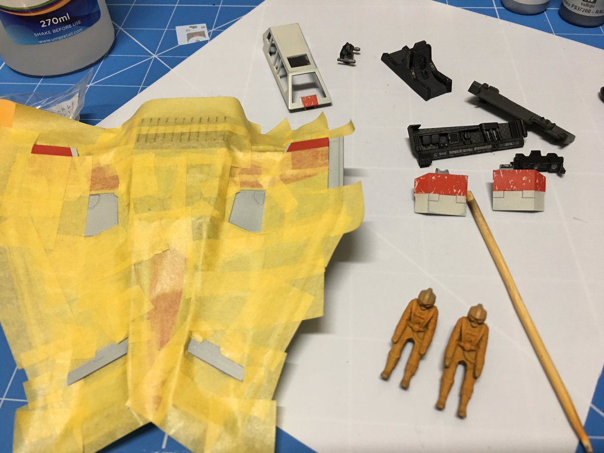 ModelbuildStar's tweet photo. #StarWars #Snow-speeder #Bandai  Colour details , chipping , decals , and light wash . Ready for final detailing .. https://t.co/WdgPeb7206