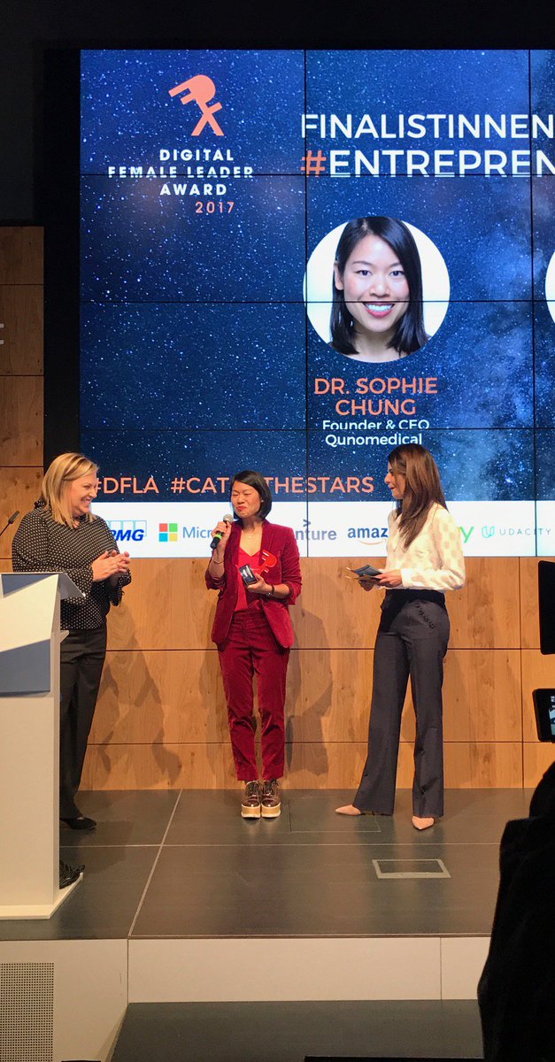 AmazonNewsDE's tweet photo. Herzlichen Glückwunsch @drsophiechung von @qunomedical — heute mit dem #dfla in der Kategorie #Entrepreneurship von Amazon ausgezeichnet. #widis #catchthestars @women_digital @TijenOnaran #femaleempowerment https://t.co/gTXJX0J23f