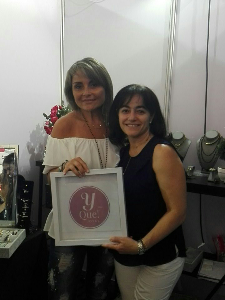 prensaok's tweet photo. #ExVMA Casa Piedra 1-2 y 3 de Diciembre
Y QUE? 
Joyas 
Angelica y Soraya https://t.co/98wwsbPeDK