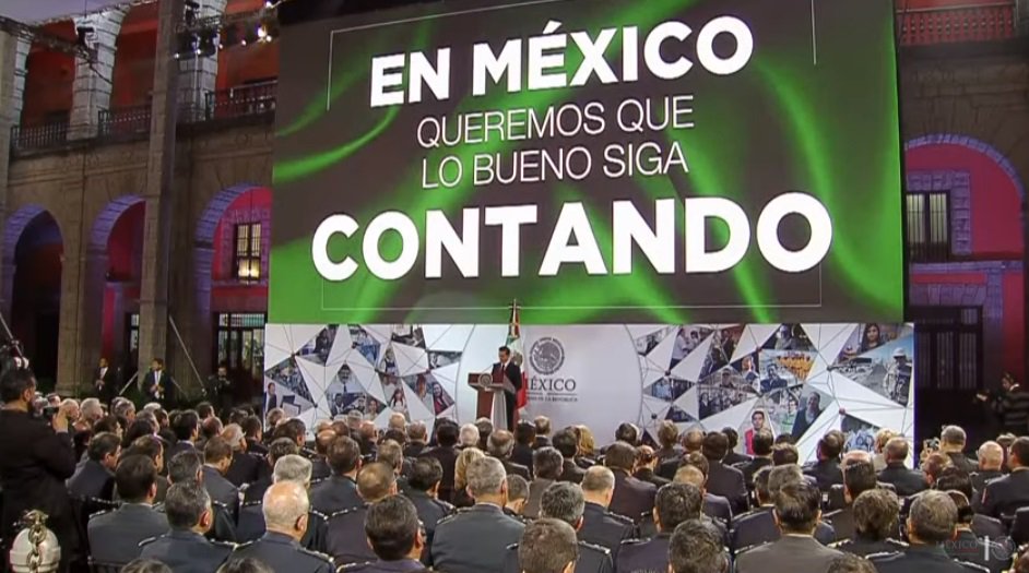 PresidenciaMX's tweet photo. "Hoy se inicia el último tramo de la carrera que iniciamos hace 5 años por el bienestar de las familias, el crecimiento de nuestra economía y el desarrollo de nuestro país", @EPN.
#5AñosTransformandoMx https://t.co/J1z2p70CVv