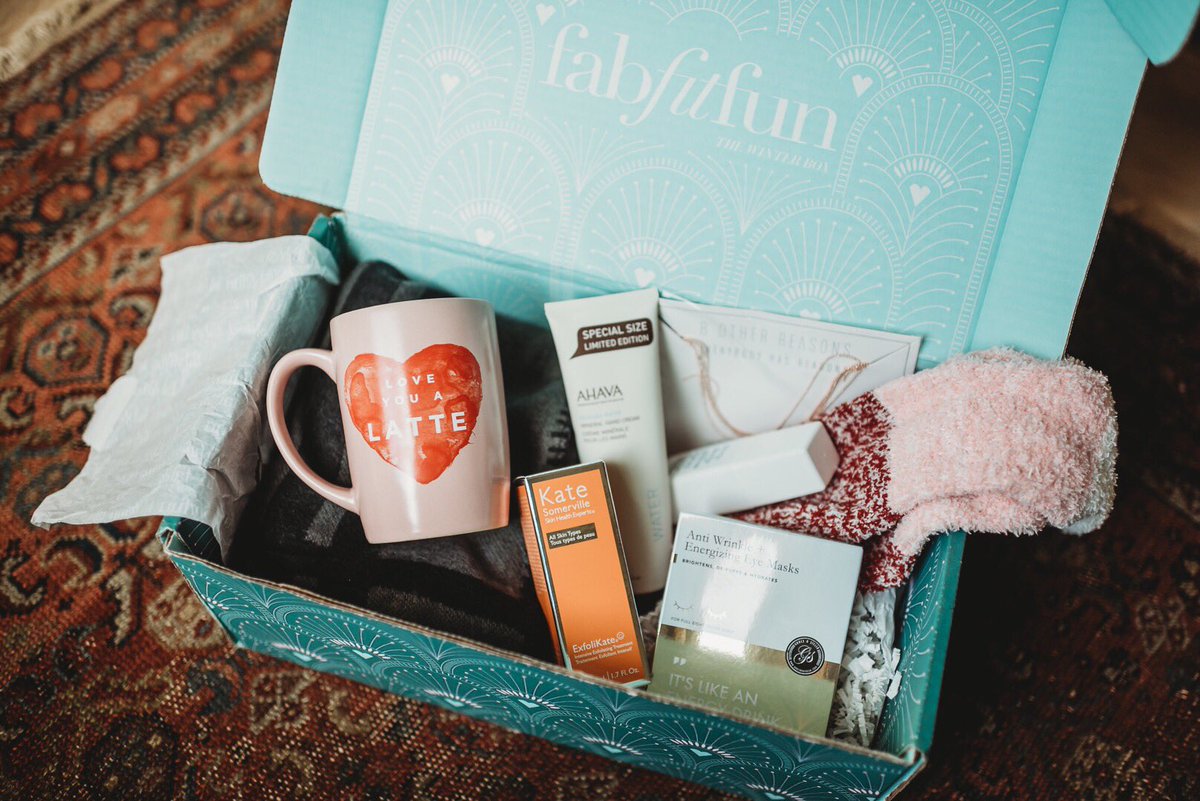 GenPadalecki's tweet image. #fabfitfunpartner FabFitFun is a subscription box I LOVE that comes once each season, and is filled with full-size beauty, fitness, fashion, and lifestyle products. Click here to get my offer code! bit.ly/2j8sNCR @FabFitFun