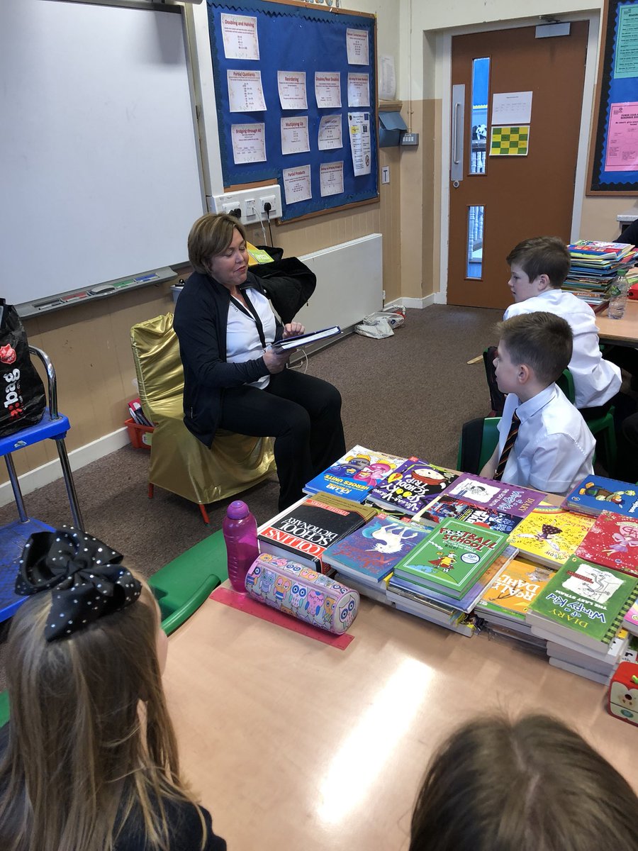 WBurghPrimary's tweet photo. P7b had two special visitors who read their #ChildhoodFavourite books to the class. Thank you for giving up your time. #BookWeekScot #WillybugReads https://t.co/3jiuHYcalY