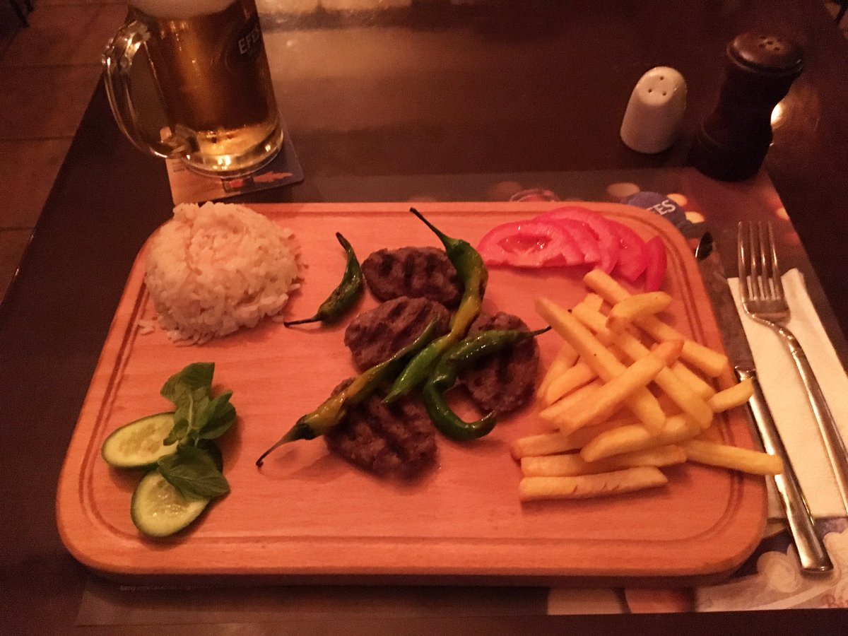 Hafta sonu için ideal bir açılış.
#köfte #ızgara #meatball #grid #beer #bira #telsokak #pub #cafe #bar #friday #holiday