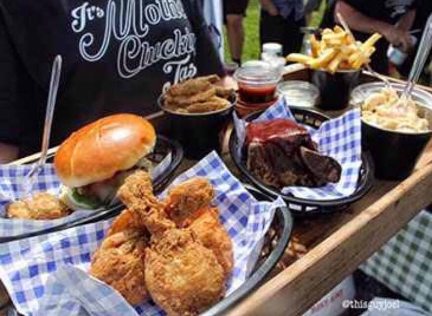 chicken_ontour's tweet photo. ST Albans Chicken George in da house 🍗🐔

18th to 23rd of December Christmas market

Will have a few nawty extras like southern fried duck 🦆 and beer braised beef 🥩 ribs 

#ChickenGeorgeOnTour #TheFriedChickenMovement https://t.co/RI9FubiKxj