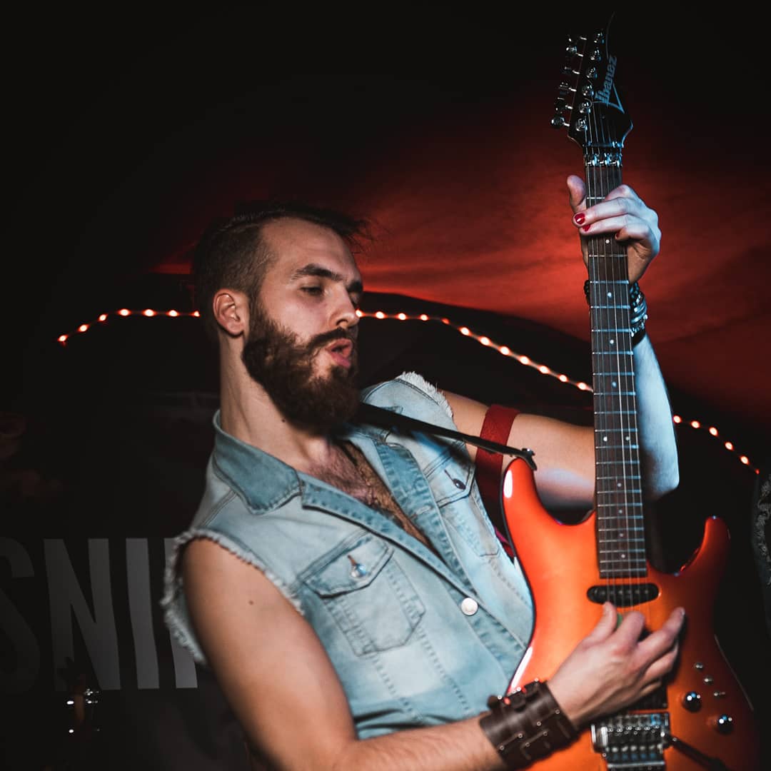 worms_in_brain's tweet photo. What a beautiful guitar 😱👏👏👏
🎸💚💛💜💙
#wormsinbrain #ibanez #rockstyle #BEARD https://t.co/OIgZgwCR6U