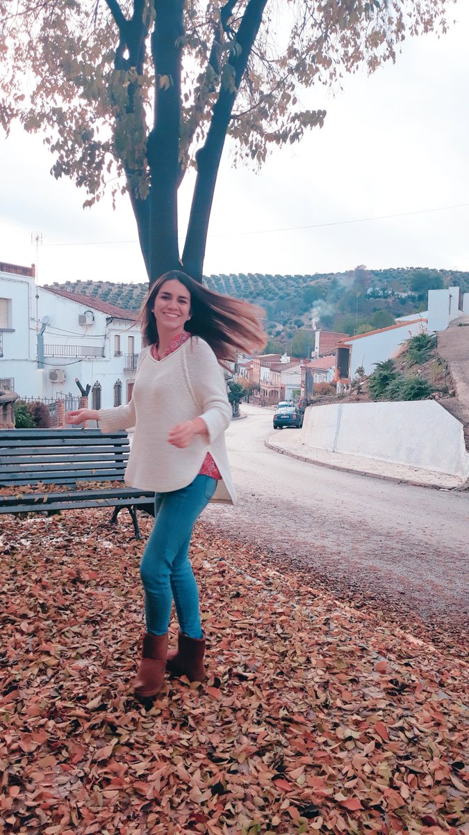 ReginaRuizS's tweet photo. Autumn🇪🇸🍁🍂 https://t.co/2o2oo5qTYZ