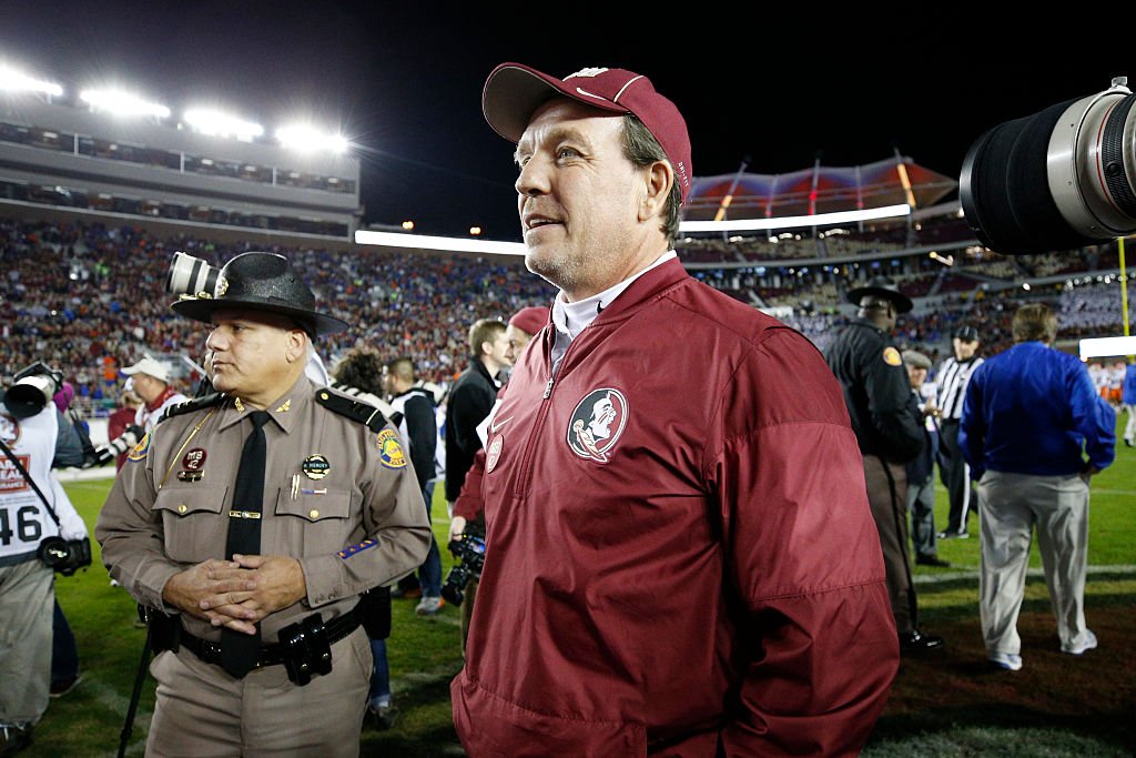BleacherReport's tweet photo. Jimbo Fisher will get a 10-year, $75M contract from Texas A&amp;M, the richest deal in college football history by total value, per @Mark_Schlabach https://t.co/CnqZ6LkSvR https://t.co/qzEHmT2QVE