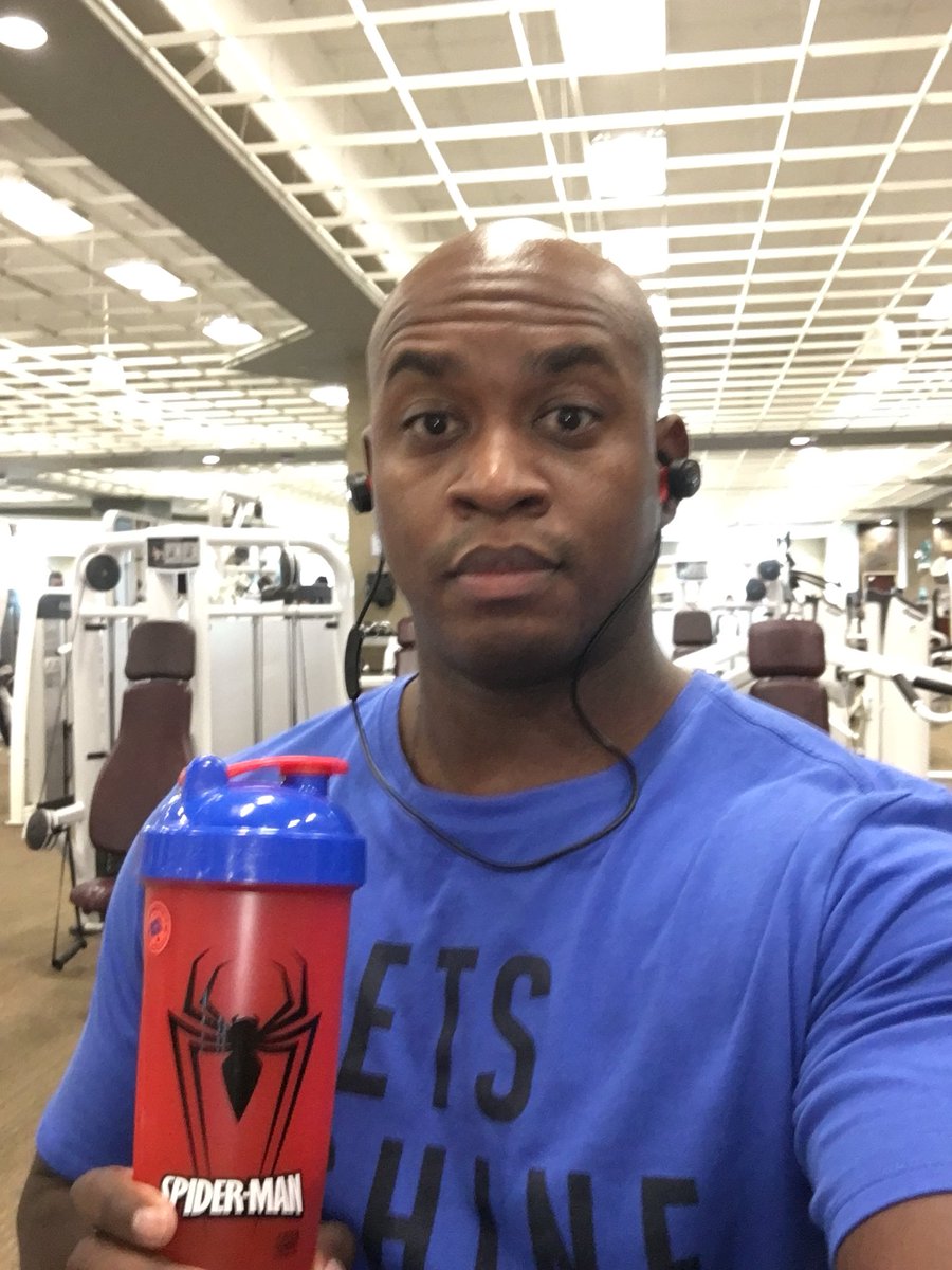 SpiderScott_'s tweet image. I’ll call this #SpiderScott at the Gym 🕷 #workoutmotivation #ClanginAndBangin #CompeteHarder #SuperiorHydration #bosesoundsportpulse #LifetimeFitness #NikeTraining
