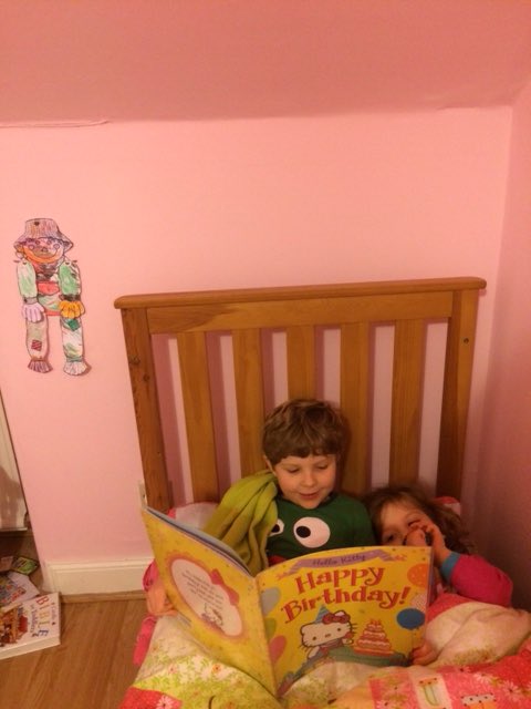 WBurghPrimary's tweet photo. Gordon reading with his siblings. #BookWeekScot #WillybugsRead #BookDares Hopefully that carries on beyond #BookWeekScot https://t.co/4Vm4gQu4vR