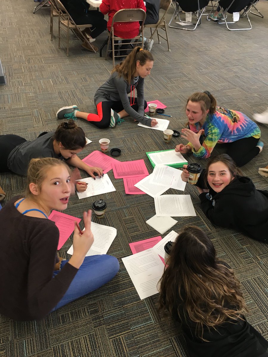 Auz_English8's tweet photo. Proofing Party success! Thanks to Byron MarketPlace &amp; @KwikTrip for the donations! #NaNoWriMo17 #bmsbears #proofreading #Allinadaysela https://t.co/Zm4gbCBInk
