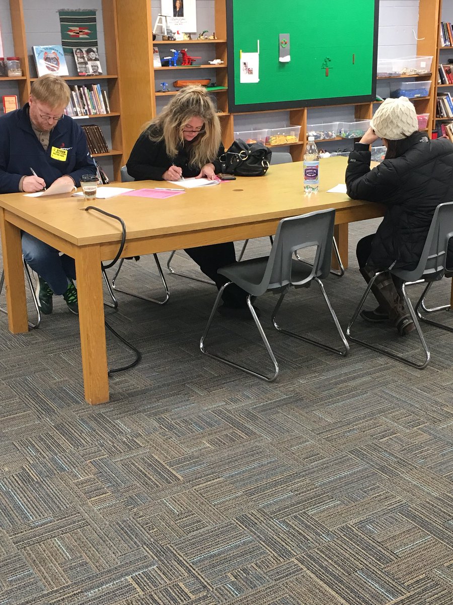 Auz_English8's tweet photo. Proofing Party success! Thanks to Byron MarketPlace &amp; @KwikTrip for the donations! #NaNoWriMo17 #bmsbears #proofreading #Allinadaysela https://t.co/Zm4gbCBInk
