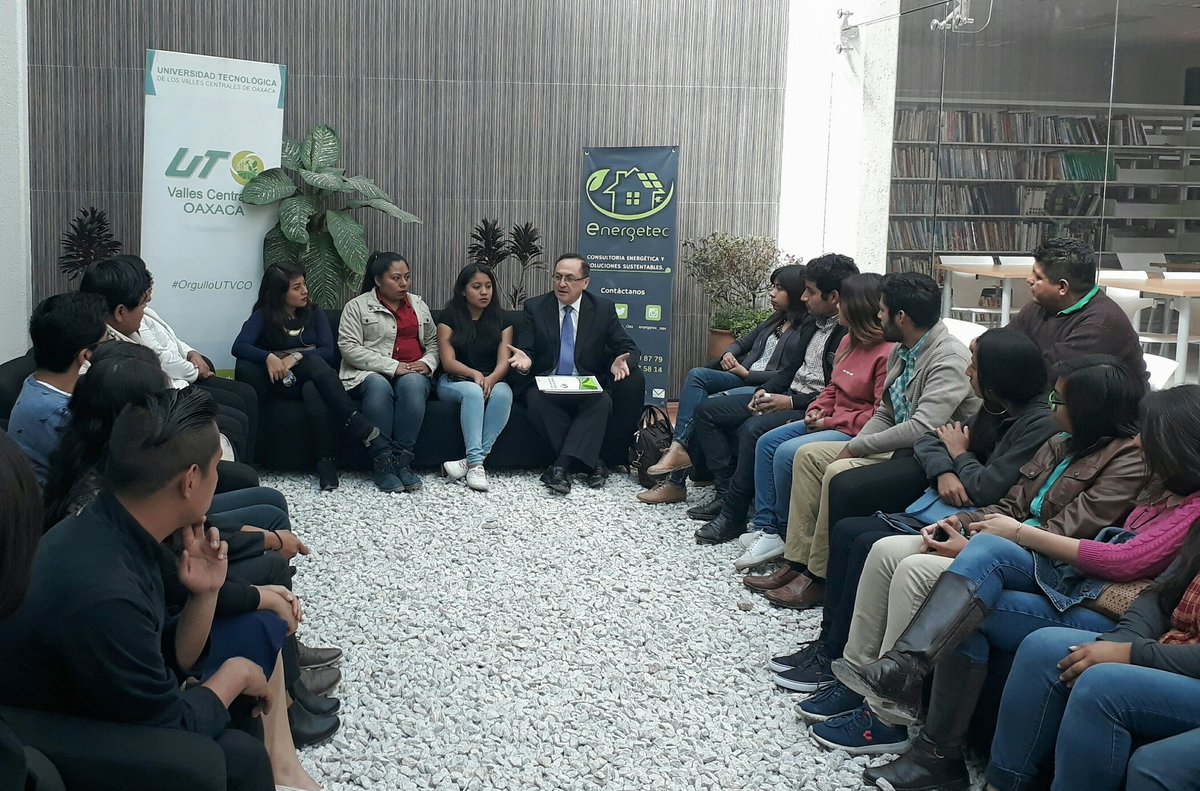 utvco's tweet photo. Como parte del proceso de evaluación del Premio SEP-ANUT,    el Dr.Jesús María Contreras se reunió con egresados de los 7 programas académicos, para conocer su experiencia y opinión sobre su formación profesional en la #UTVCO.

#OrgulloUTVCO https://t.co/iwlTa2zmfq