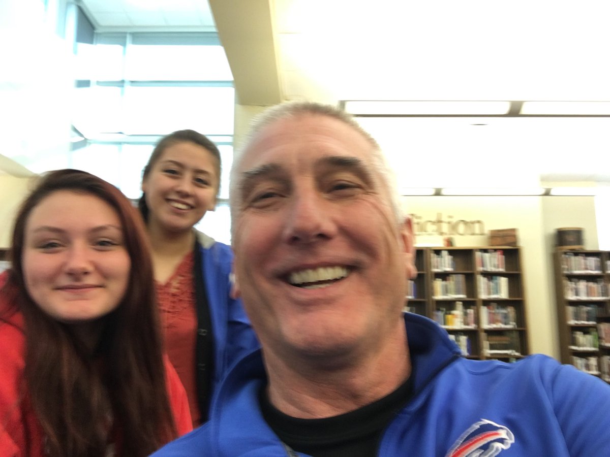 fisher_vern's tweet photo. I am really proud of these two young ladies! Dedicated and committed to building a bright future! #talented #reallygoodpeople #GHSFamily https://t.co/E9d3d10Hcw
