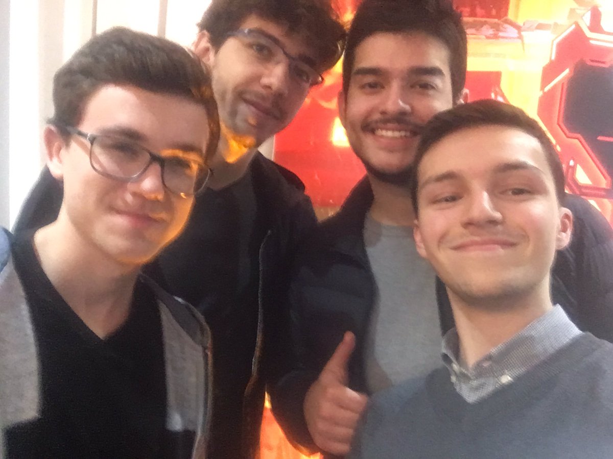 Sinnaypple's tweet photo. Merci @GoB_GG @Shaunzpro @LoL_DFG et @lolesports_fr pour ce #CFLOL17 qui est incroyable ! #GOWIN #MILWIN https://t.co/33UYVT12Oa