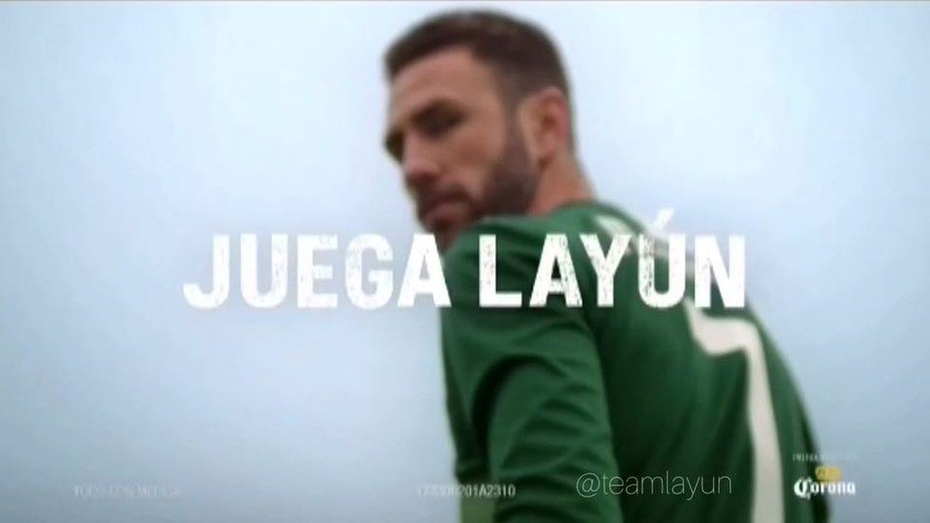 teamlayun's tweet photo. #VideoLayun Siempre juega @Miguel_layun, es el quien está en la cancha. Porque en el fut #LaSuerteNoJuega #SoyMéxico #Russia2018 🇲🇽🤙🏻 #ML7 https://t.co/QhDoAjfqcT https://t.co/rPLl3OX1pF