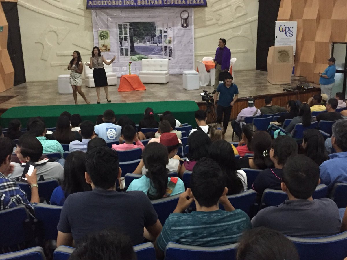 ParticipLosRios's tweet photo. @CPCCS promueve #ObraTeatralDeTransparencia con estudiantes de @UniTecBab con mensajes en combatir #LuchaContraLaCorrupciòn https://t.co/oNz7sIpdZX