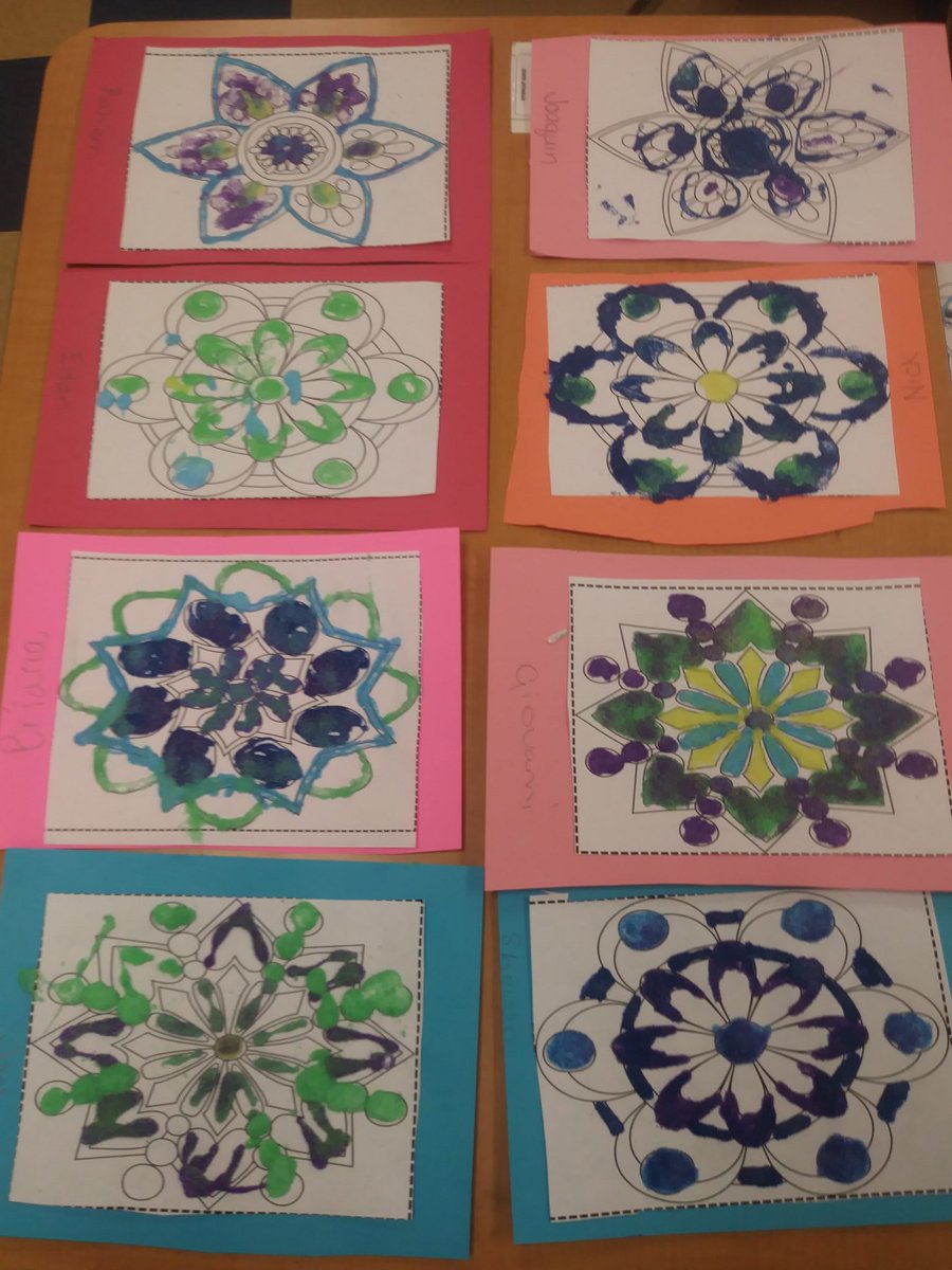 myexceptionalpk's tweet photo. #festive #FunFriday studying winter holidays, we traveled to India and celebrated #Diwali with beautil Rangolis @hiddenoaksES 🎉🎊🎇 https://t.co/VZIkORzOu6