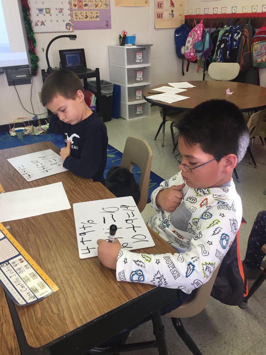 Pittmankb12's tweet photo. Second grade using different strategies taught this year to solve math problems. Excellent number talk signals friends! #numbertalk #mathematicalpractice https://t.co/yBZk9GYiuK