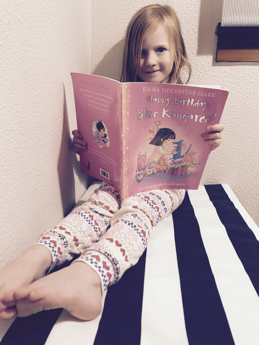 WBurghPrimary's tweet photo. Hannah completing her #BookDares reading with a sibling, reading by torchlight and playing eye spy. She also completed a #ExtremeReading challenge. Brilliant effort Hannah! #BookWeekScot #WillybugsRead https://t.co/fpVe24mjP9