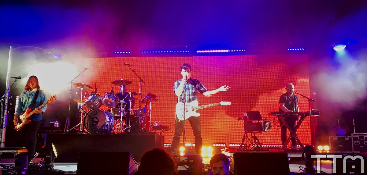 TangibleTruthM's tweet image. Loving the #FridayFeeling with some @jimmyeatworld today! Throwback to their show at Lakewood Amphitheatre this summer. Get your #Sweetness