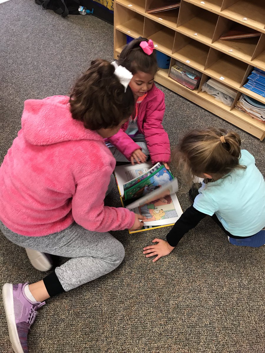 MsVope's tweet photo. @schluterelem 5th grade pairs up with Kinder for some reading buddy time! https://t.co/4GfVdIoabj