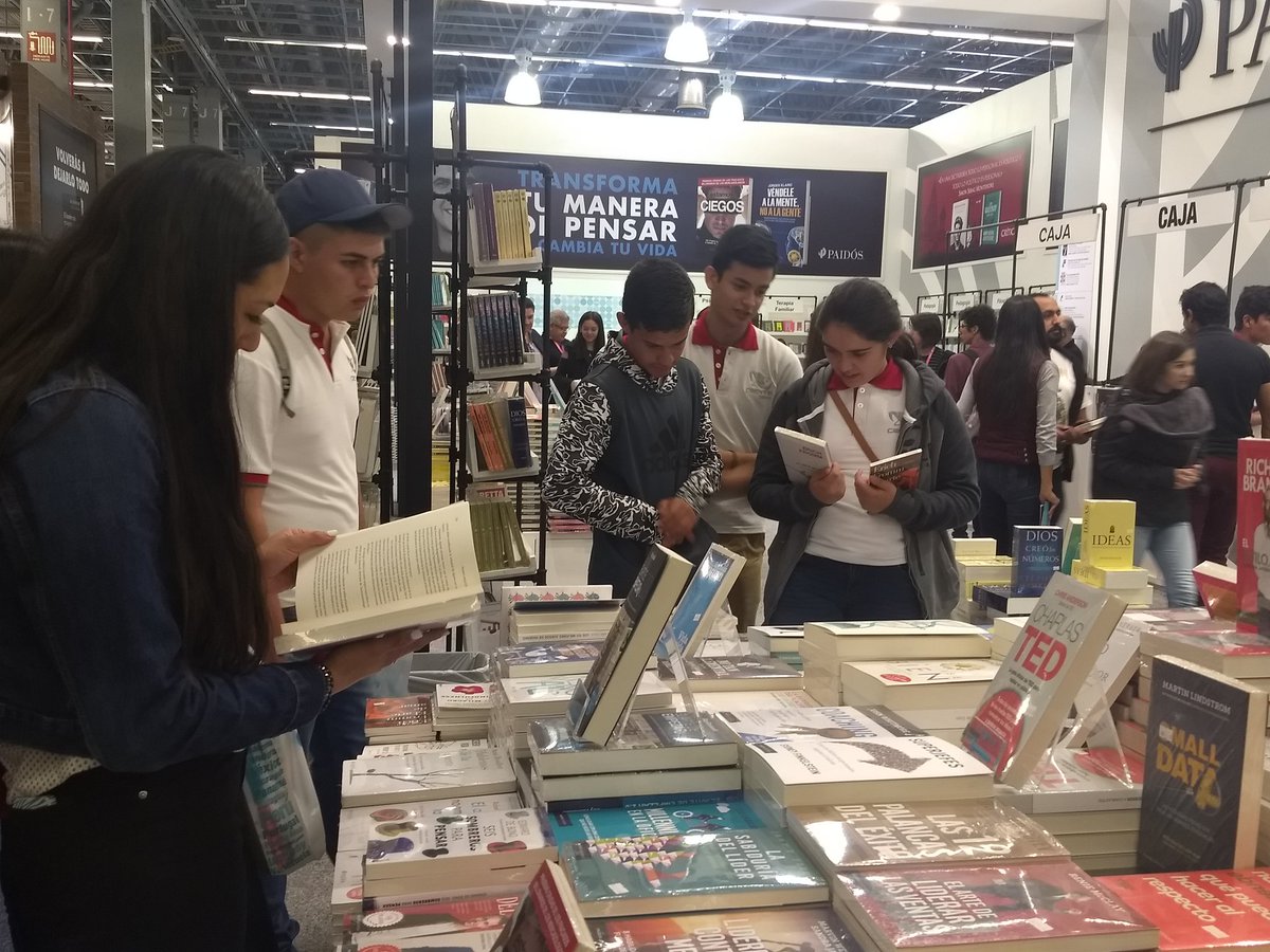CECyTEJ_8's tweet photo. @CECYTEJ_OFICIAL @FILGuadalajara @RomeroMenaFco @ccecyte @RCecyte @Stemscecytejal1 @udg_oficial @CECyTEJPV @cecytejatoto11 @Cecyte_Tesistan @CECyTEJTepa @CECYTEJ22 @CECyTEJ_8  presentes. https://t.co/wILemf0hFN