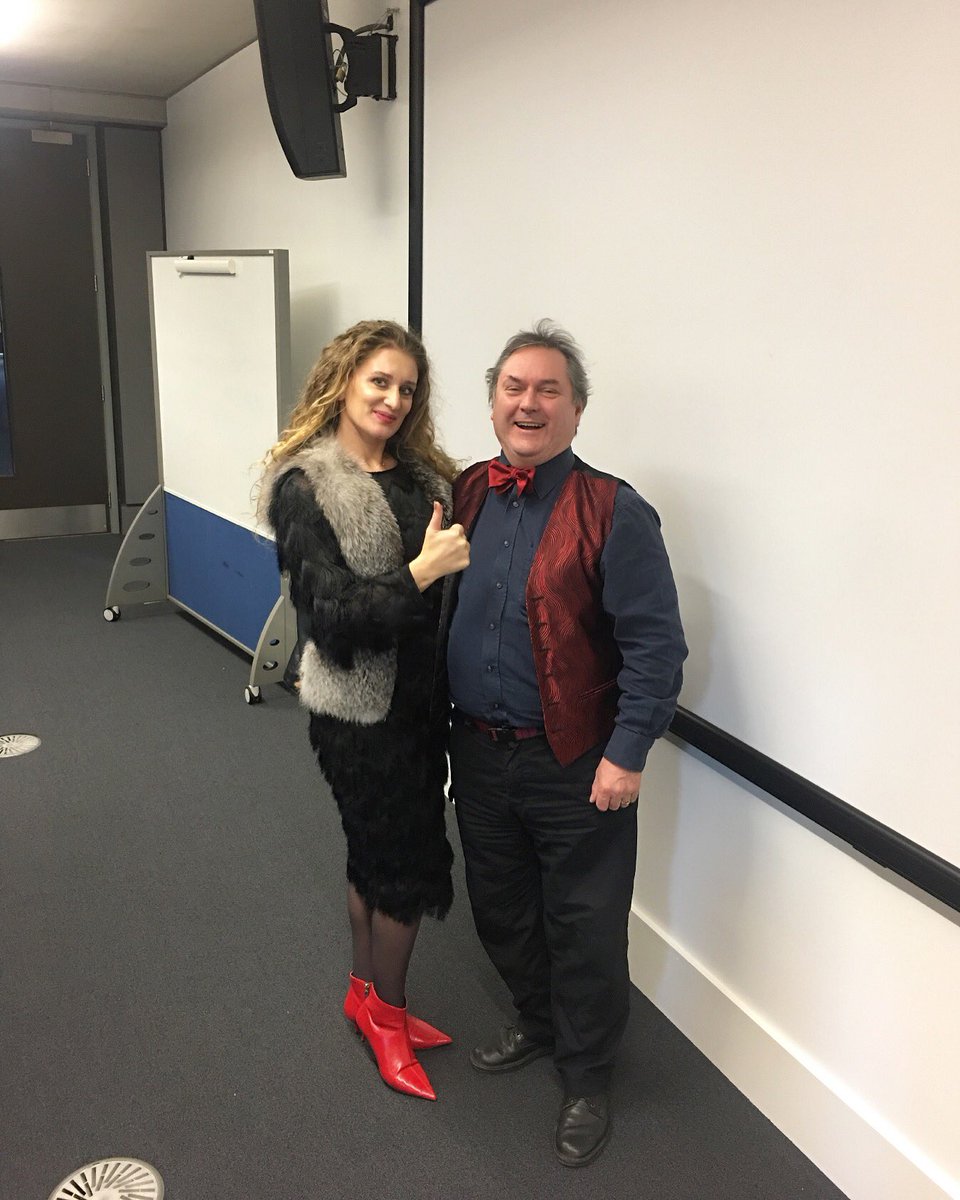IrinaSarbustean's tweet photo. It turns out that happiness and retirement do go together 🎉🥂#happyretirement #DrPhil #projectteam #mmubspm @ManMetUni https://t.co/PJVAREzvK4