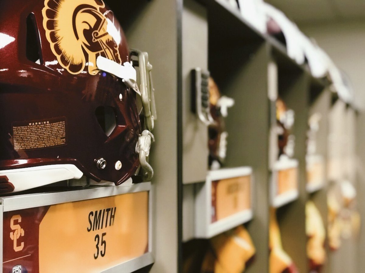 The man in the middle. #BeatTheFarm