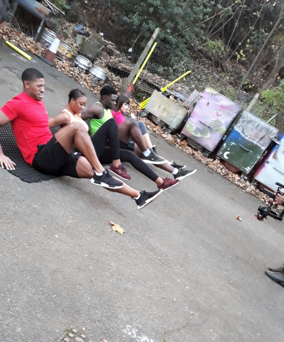 RXLCG_'s tweet photo. A brilliant shoot for #GymBusy, with amazing people! What a great day 💪✨

#BeTransformed💡 #Clothing #Gym #BlockWorkout #ImageConsultant #Stylist #Photoshoot https://t.co/1G0hzTgoqA