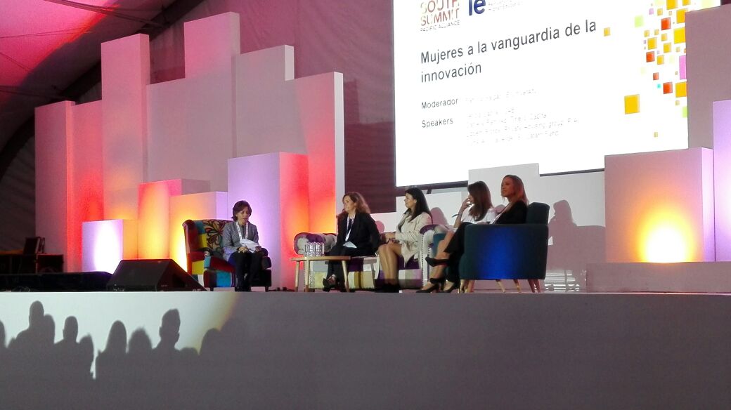 Lacocreadora's tweet photo. Para finalizar los paneles de esta jornada del @south_summit #SouthSummitAP ahora se realiza la Charla Mujeres a la Vanguardia de la Innovación por @iLabLatA, @SVLATAMFund #TinelloCapital y #PrivateAdvisingGroup en el @south_summit #SouthSummitAP @Heroes_Fest #HeroesFest2017 https://t.co/ixXU2UPszr